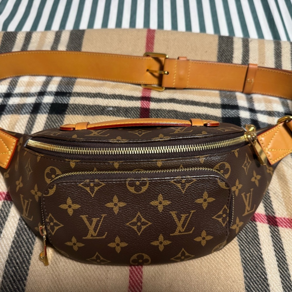 Louis Vuitton Rush bumbag- sold - Picture 2 of 13